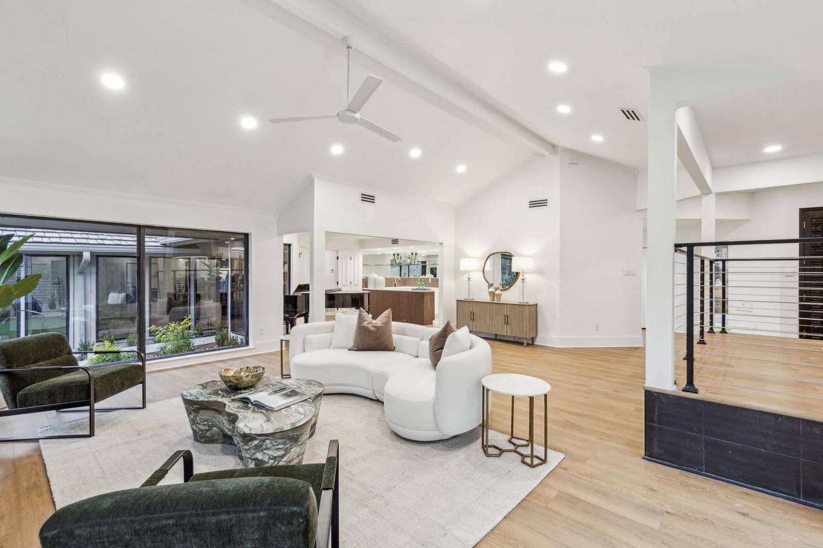 Discover the average home extension cost in Manchester.